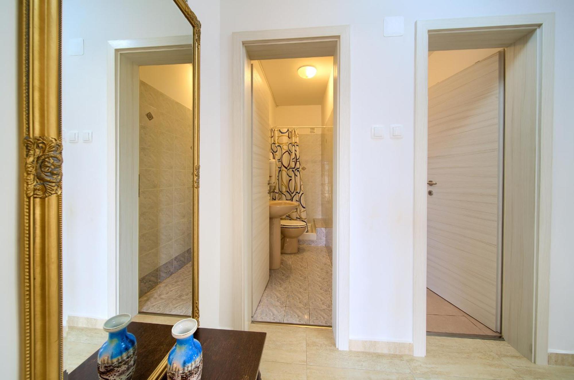 Apartments Rose Krk Town Bagian luar foto