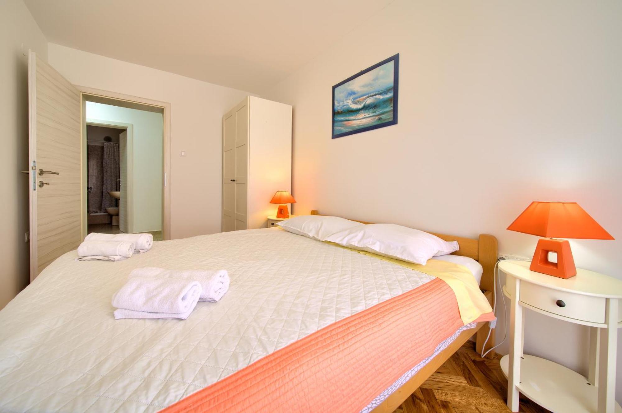 Apartments Rose Krk Town Bagian luar foto