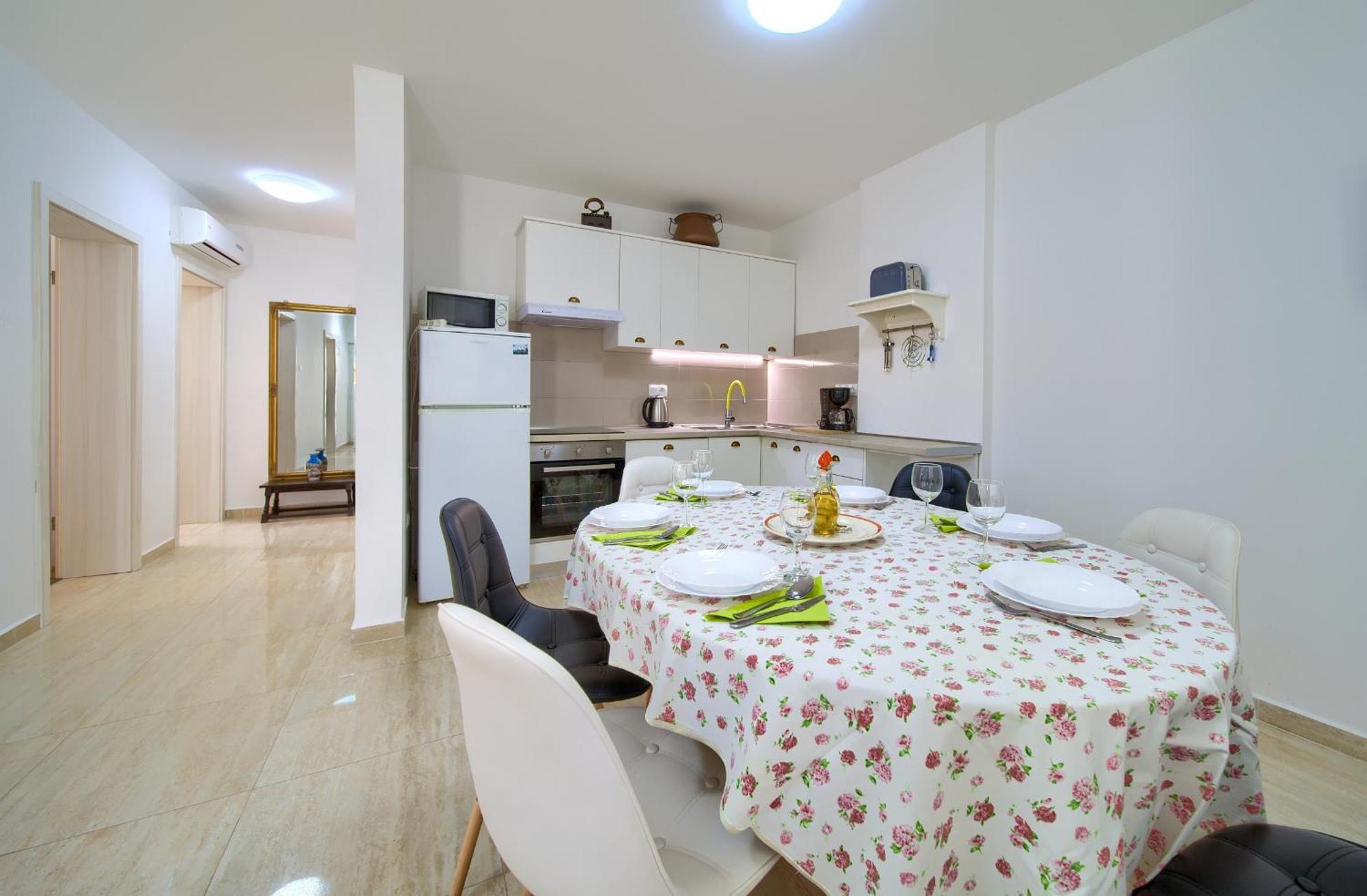 Apartments Rose Krk Town Ruang foto